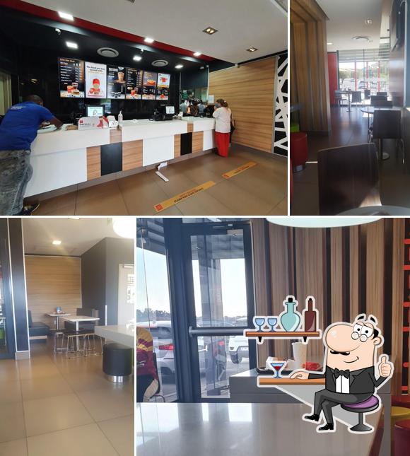 McDonald's Retail Crossing Drive-Thru