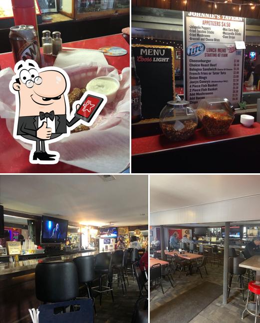 Johnnie's Tavern