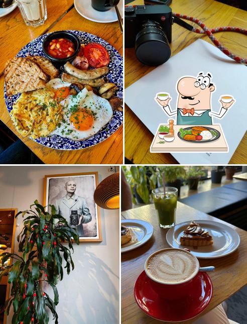 Еда в "Кофе Баре Бонче"