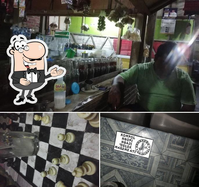 Waroeng Luqman CHICKEN CITY