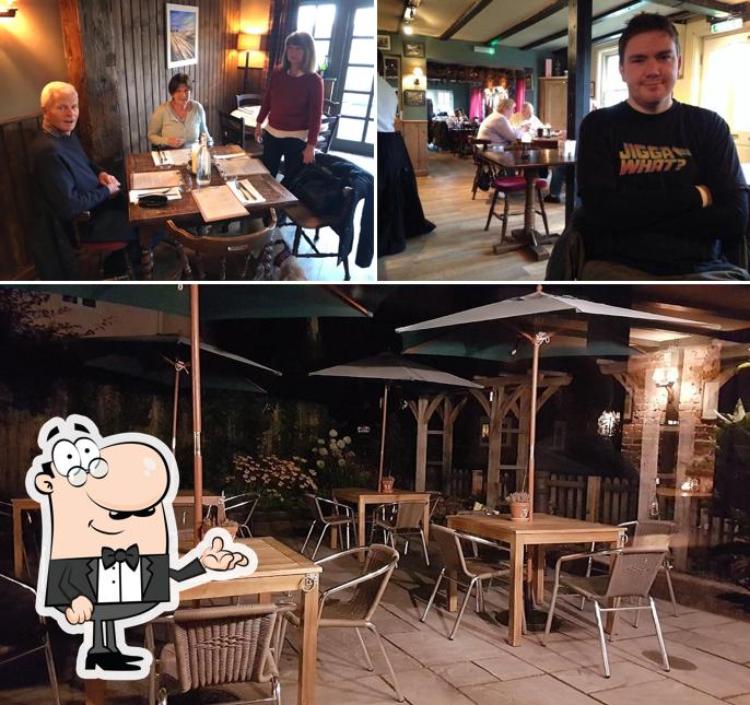 The Rose and Crown
