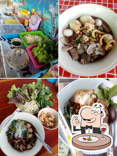 ร้านก๋วยเตี๋ยวเรือ@ชุมแพ