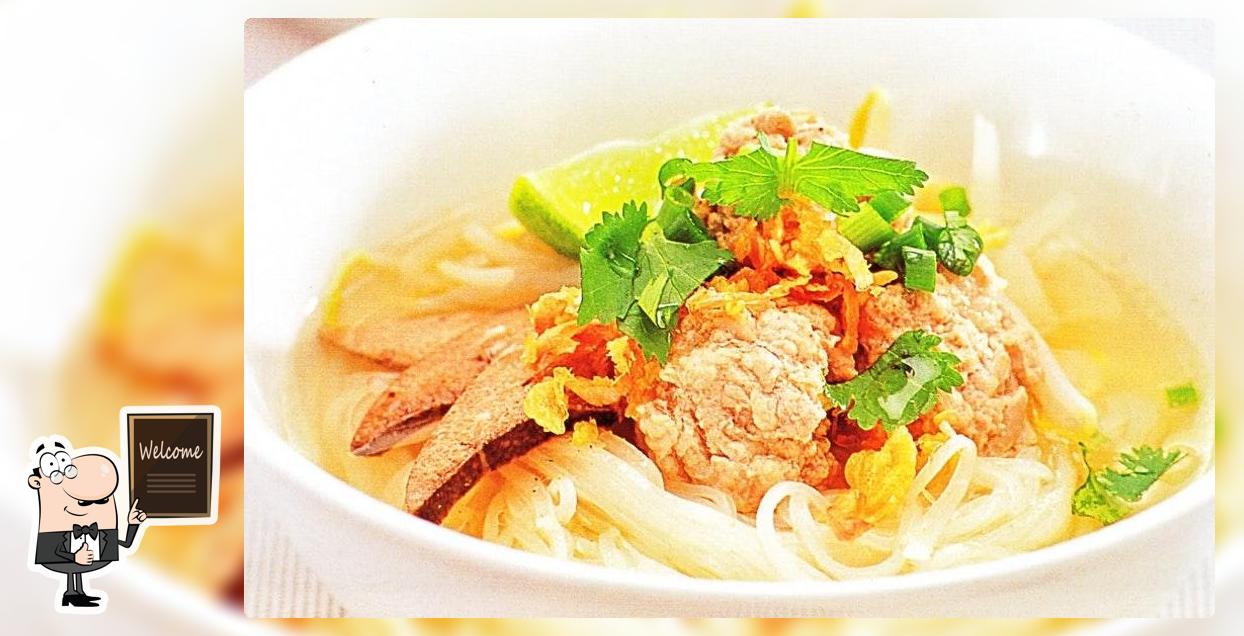 ก๋วยเตี๋ยวลูกชิ้นแชมป์ & ส้มตำ แม่เรียง