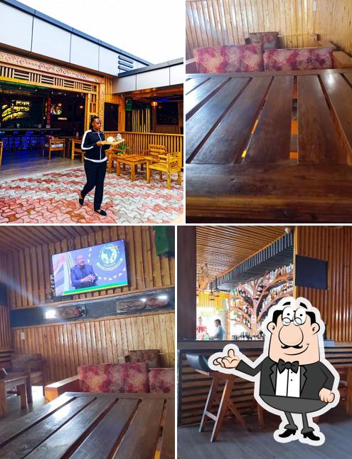 THE WOODS BAR & RESTAURANT