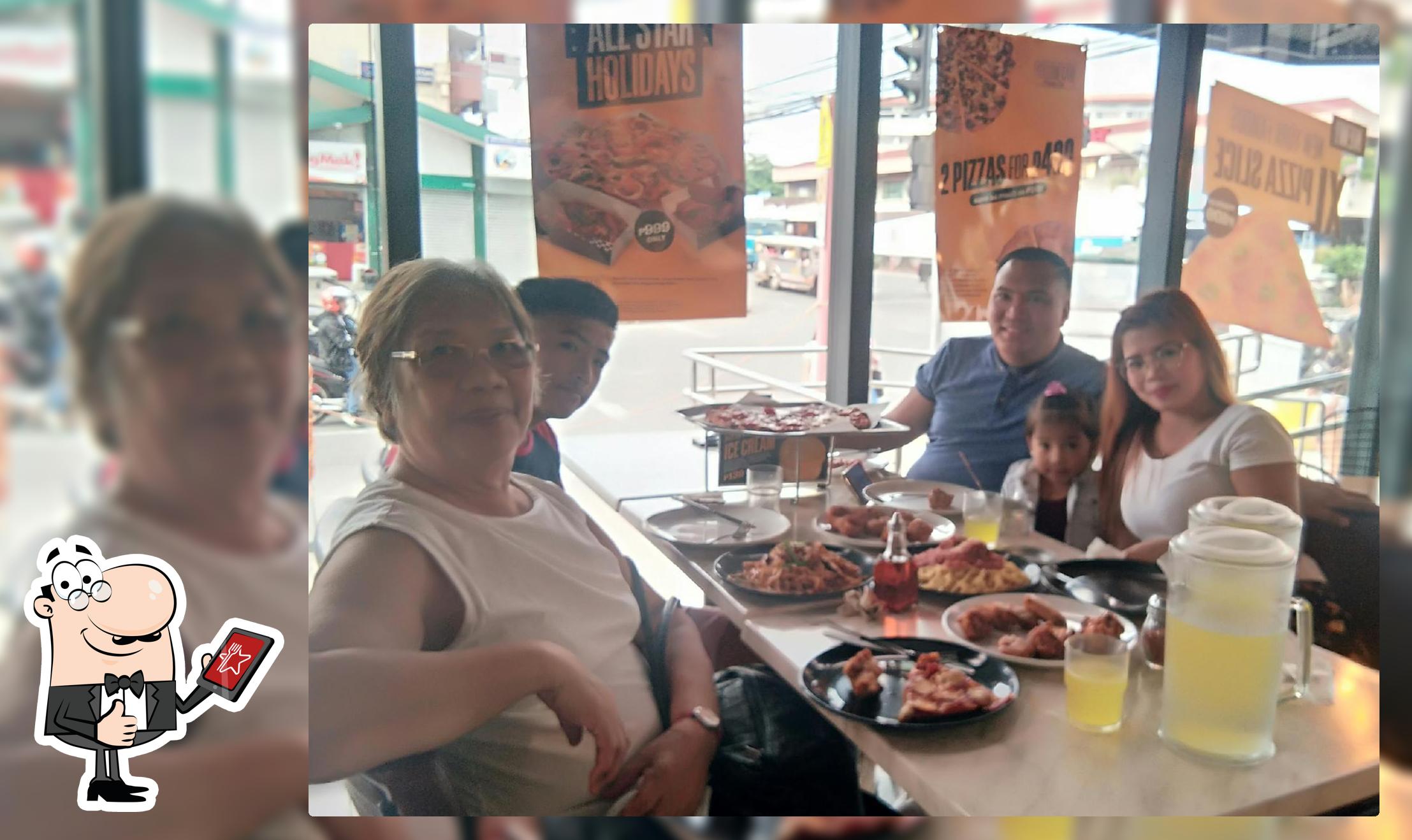 Yellow Cab Pizza Co. - Halang
