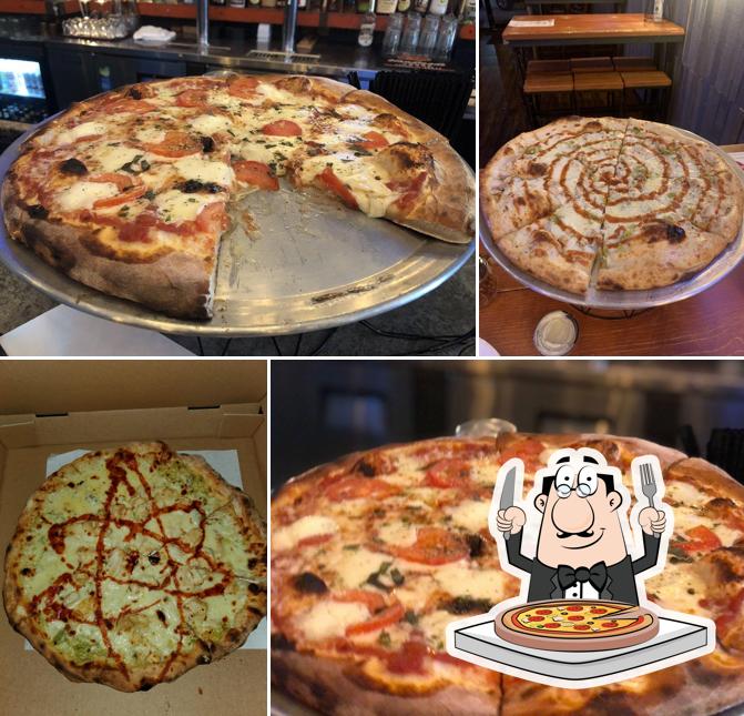 Atomic Lounge & Pizza Kitchen
