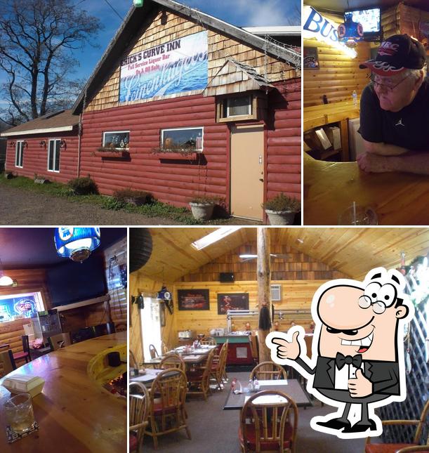 Chick's Curve Inn