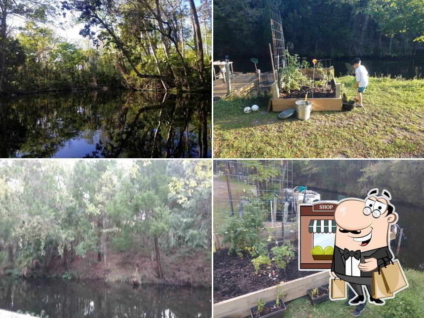 Manatee Campground Marina Pub