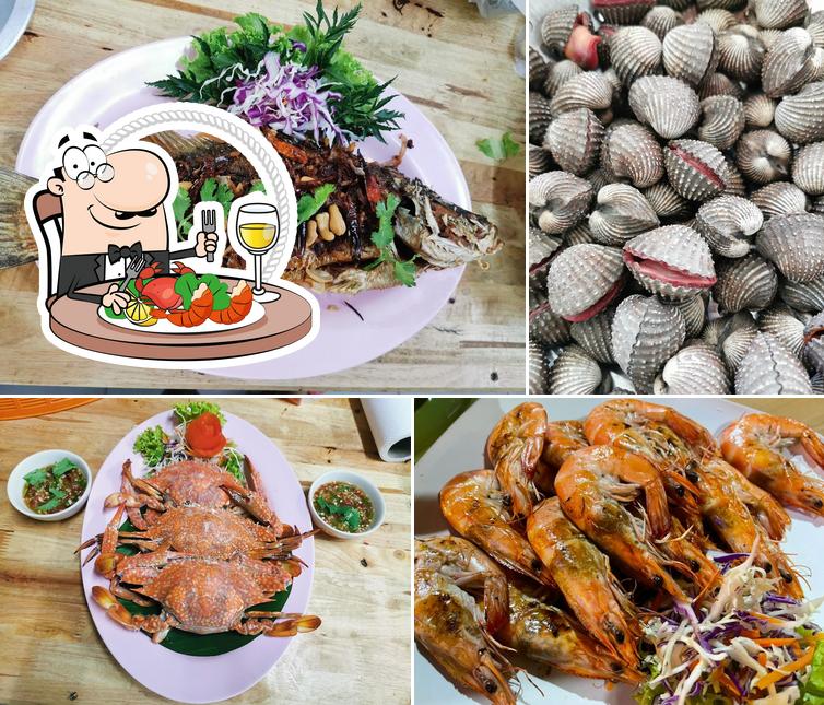 Chom​ Lay​ Seafood
