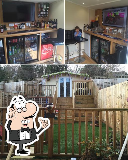 Dan's Bar