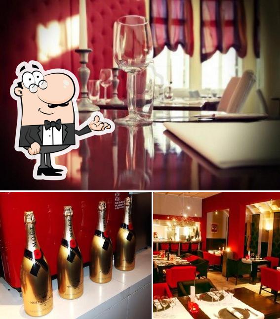 Red Square Hotel/Restaurant