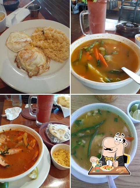 El Carbonero Restaurant Y Pupusería Salvadoran