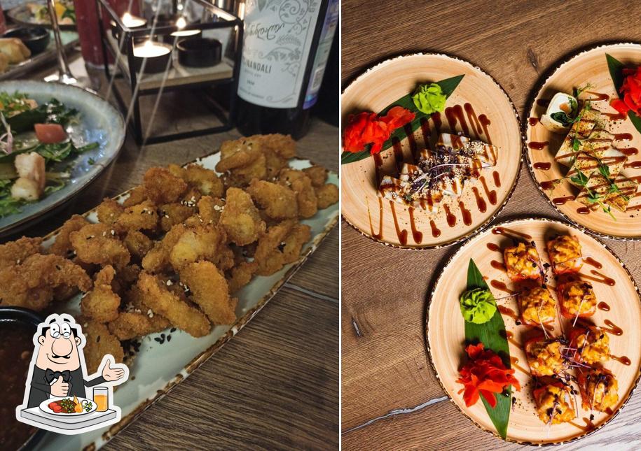 Еда в "Три Азиата"