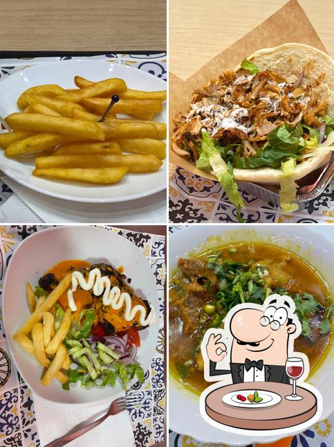 CHICKEN CURRY & KEBAB