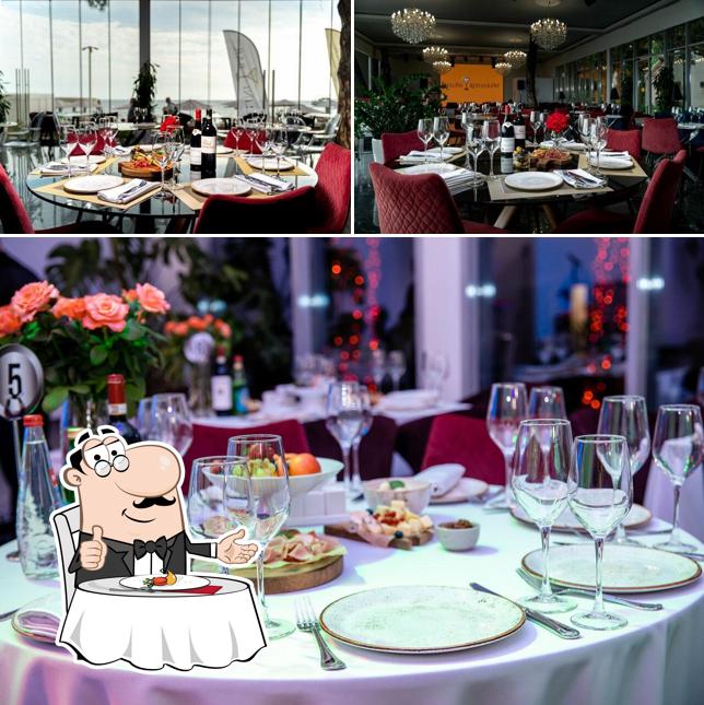 Взгляните на фото ресторана "Bellini Bar"