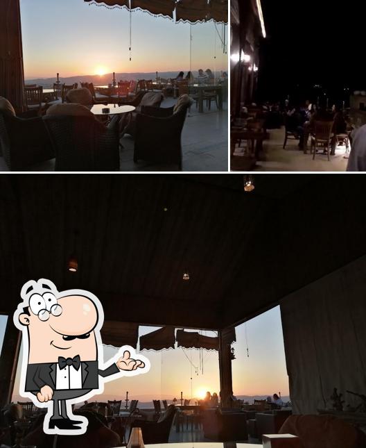 Dusk cafe