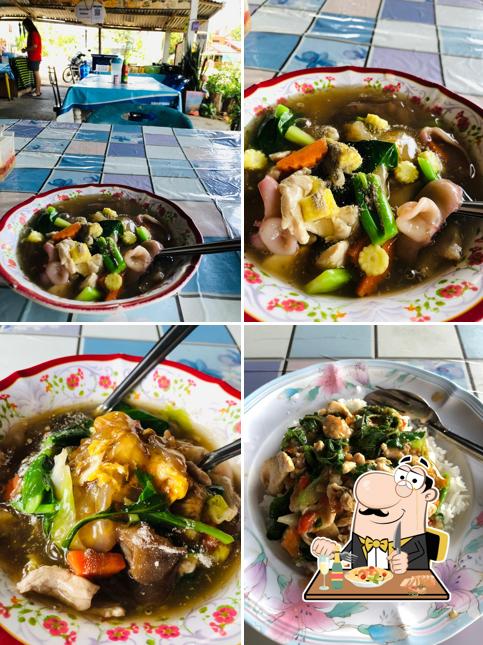 อาหารตามสั่ง Thai food cooked to order ร้านน้องจูน