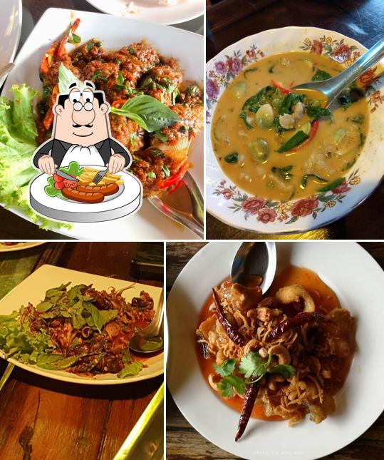 ร้านอาหารริมน้ำ อินทร์บุรี