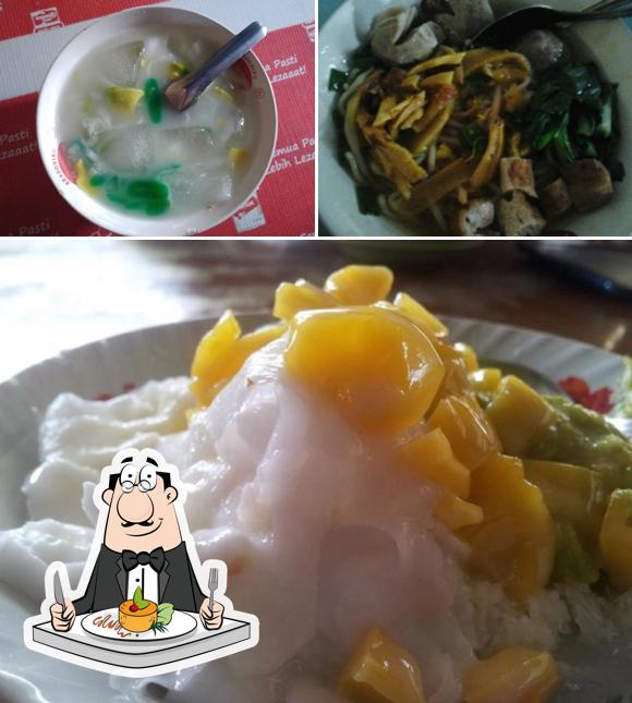 Kedai Es Teler Pak Sabar