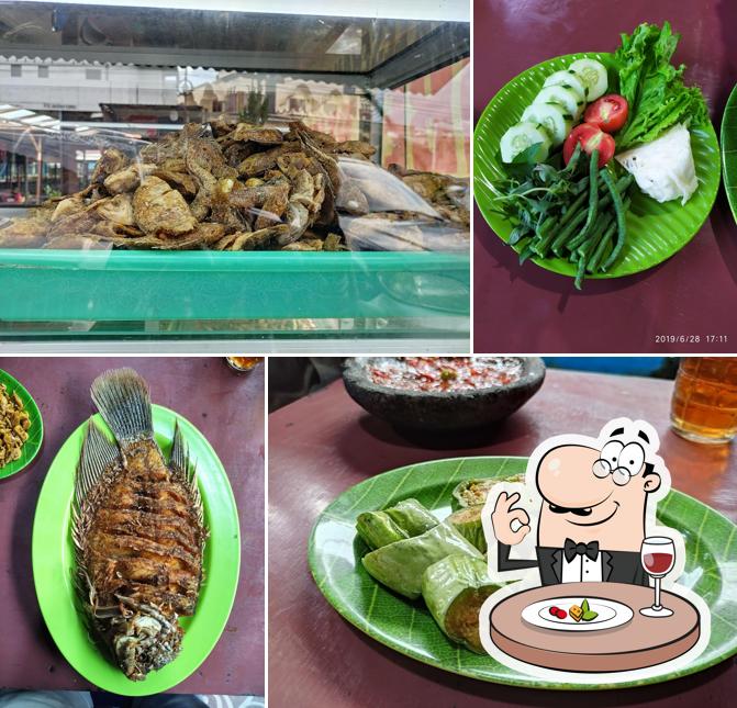Warung Lalapan Sumber Rejeki