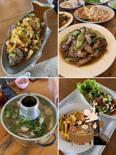 ร้านตีนบ้าน