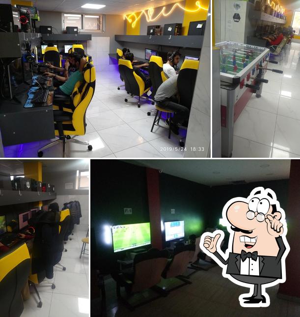 what internet cafe