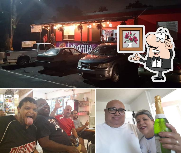 La lomita sport bar & grill