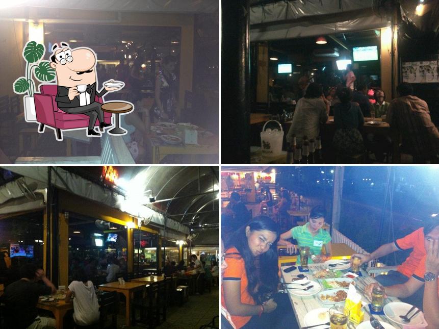 Soi 11 Bar and Restaurant