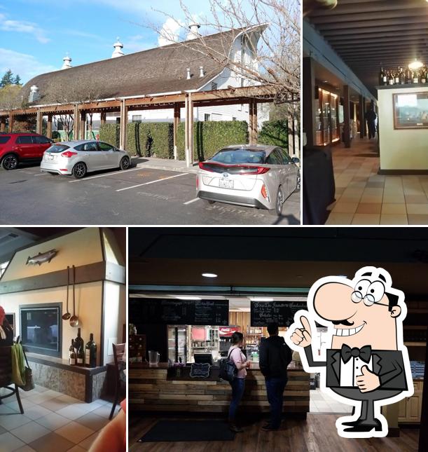 Russell's Restaurant & Loft