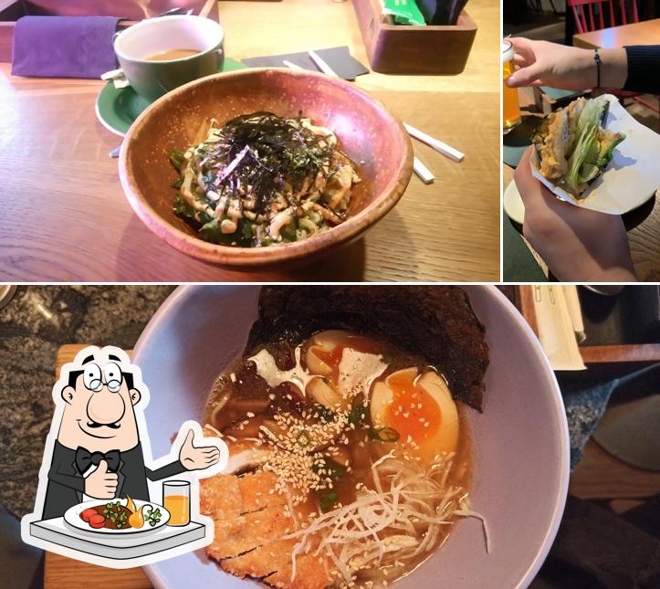 Помимо прочего, в Ronnybistro есть еда и напитки