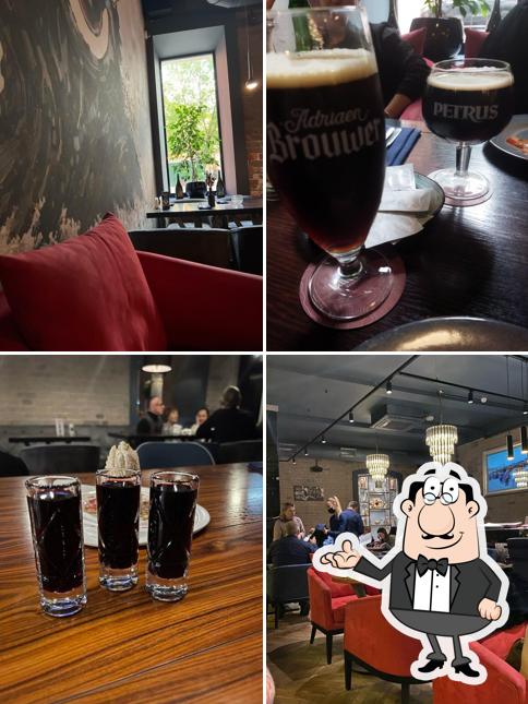 Посмотрите на внутренний интерьер "Brasserie Lambic"