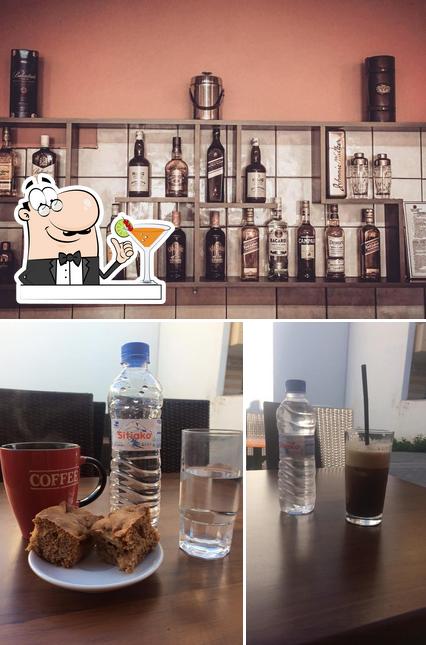 Break Cafe - Bar