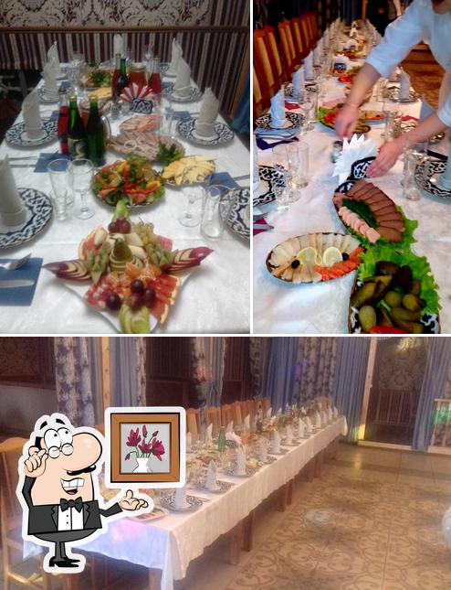 Посмотрите на внутренний интерьер "Восточной кухни"