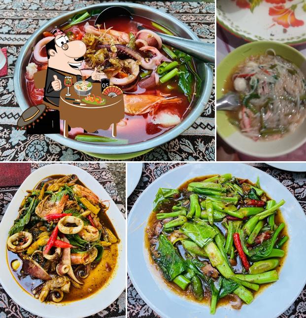 บ้านนอกคอกนา restaurant&cafe