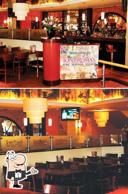 Tony Roma's
