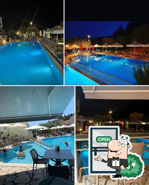 Elia Pool Bar