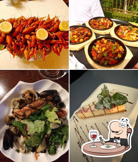 Блюда в "ресторане Авшар-Клаб"