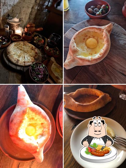 Еда в "Хачапури и вино"