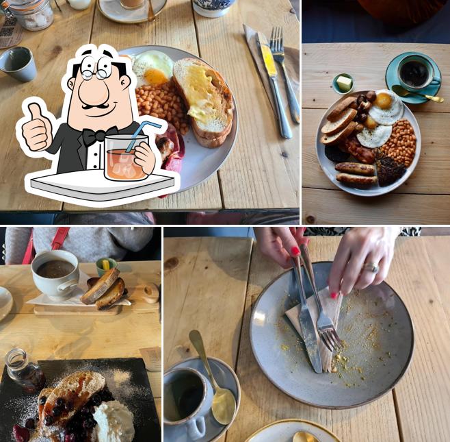 The Crossing Cafe