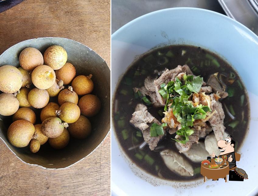 ร้านก๋วยเตี๋ยวเรือเอกชัย