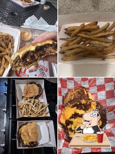 Level Zero Smash Burgers West Dearborn