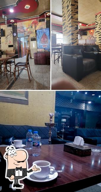 مطعم باب الحارة