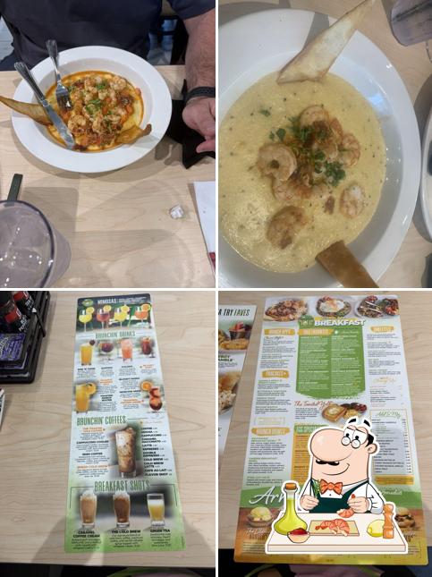 The Toasted Yolk Cafe