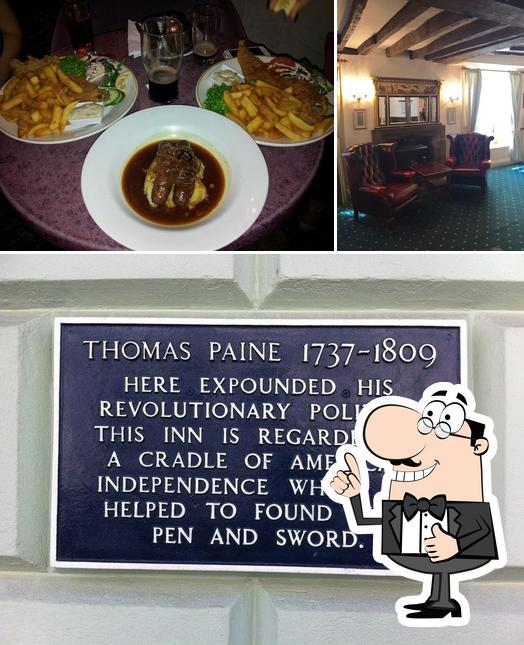 The White Hart (Pub & Dining), A Heartwood Inn