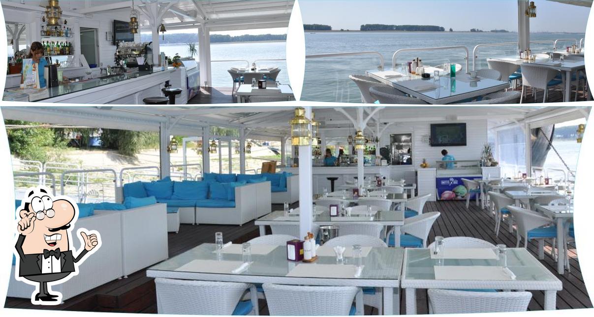 Aquarius Summer Lounge