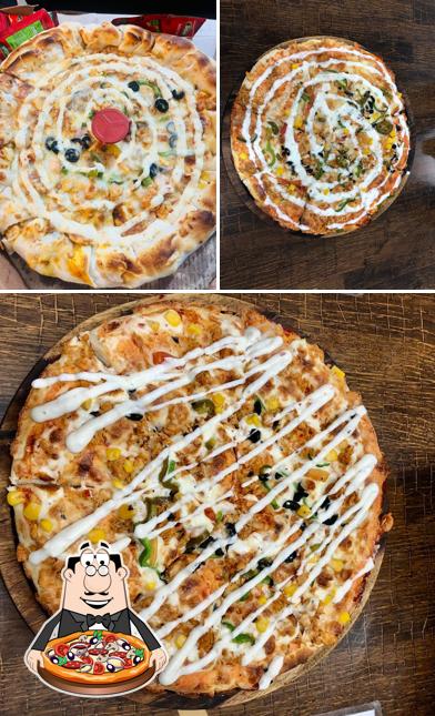Saim live Tandoori Pizza
