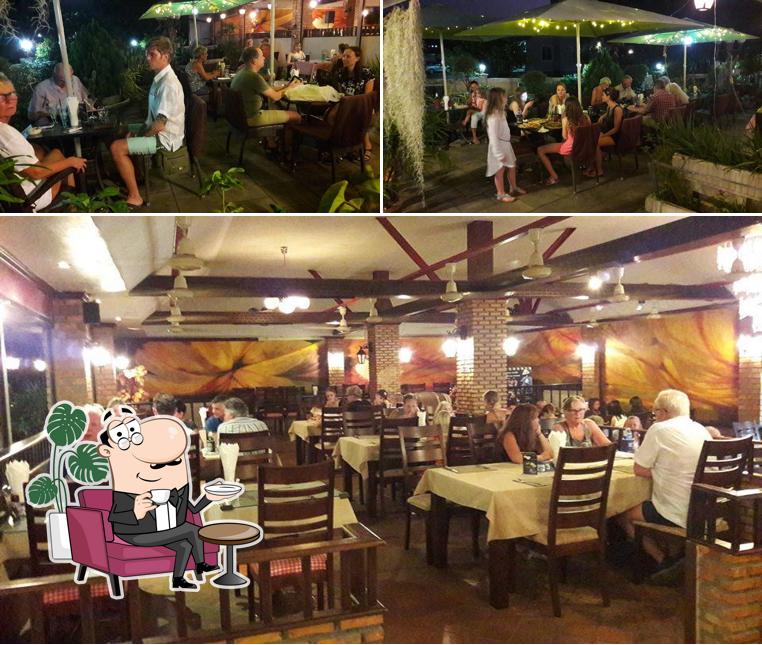 Karon Bistro