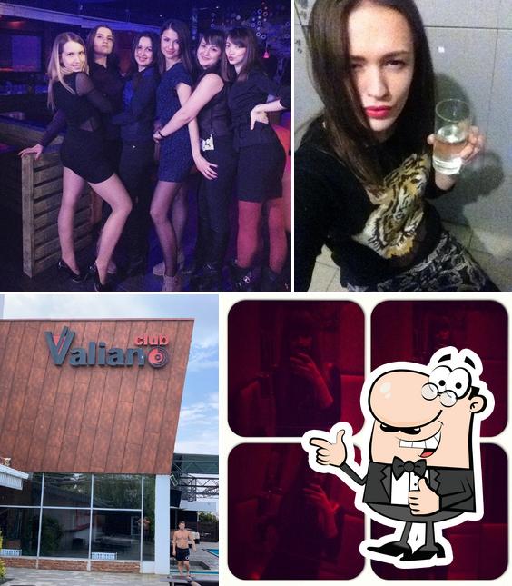 Crazy Dance Bar Valiano