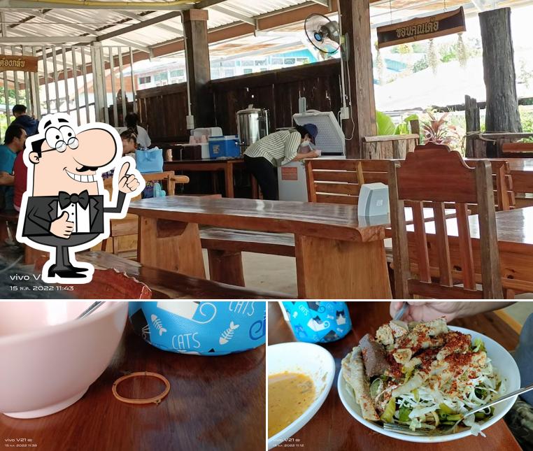 ร้านขนมจีน เจ๊น้อย บ้านตะขบ