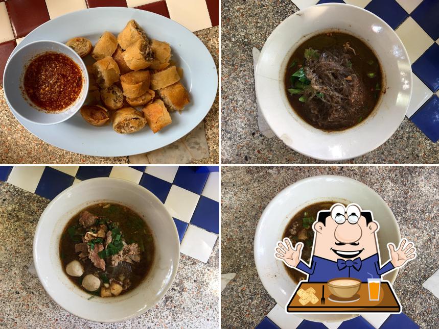 ก๋วยเตี๋ยวเรือ ลุงณัฐ